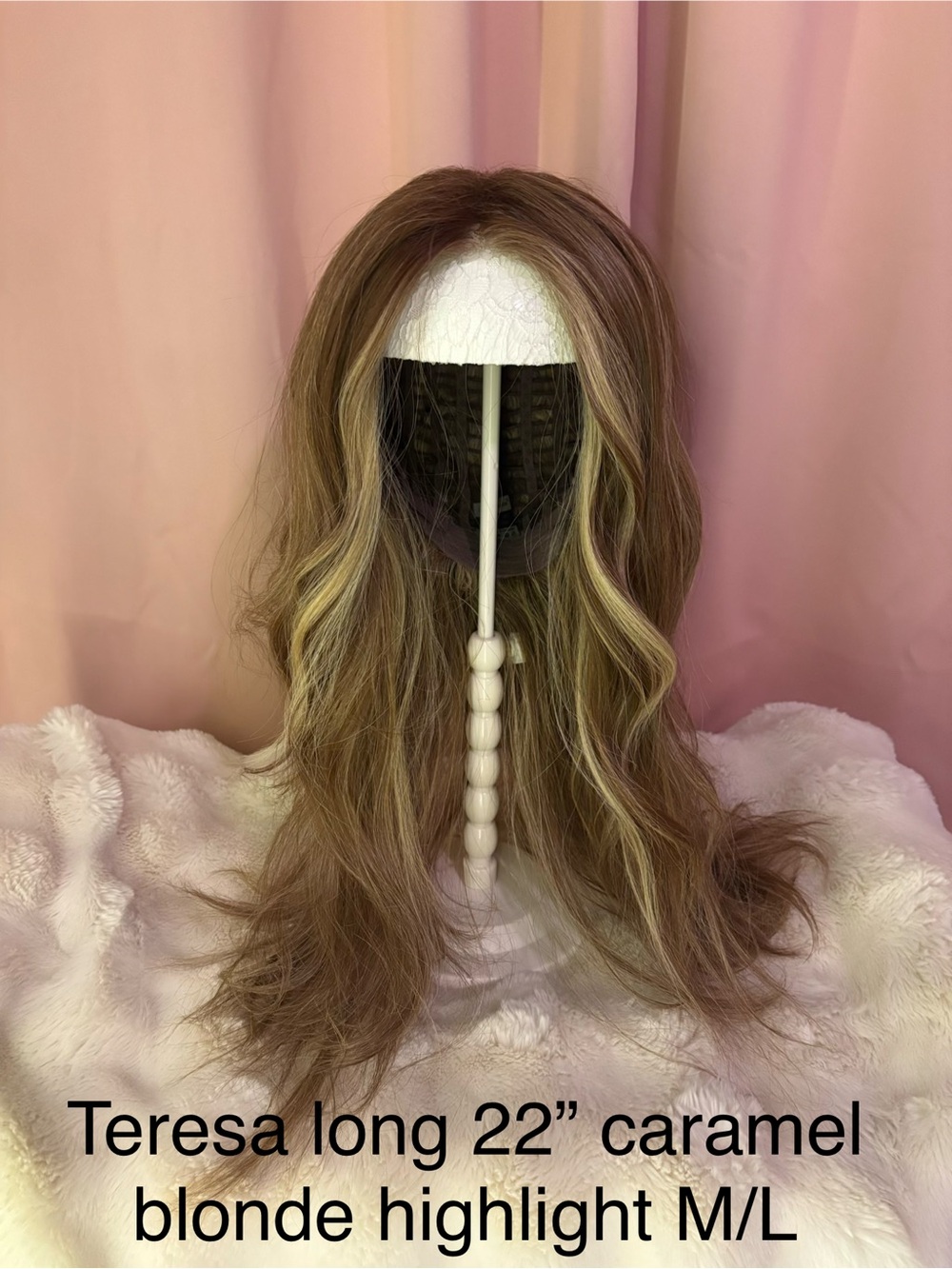 JB Extensions synthetic glueless wig Teresa 22 Caramel Blonde M/L snowflake lace